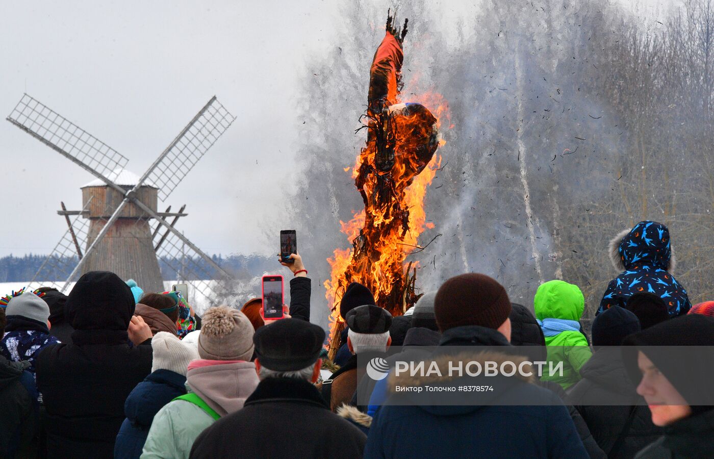 Празднование Масленицы в странах СНГ