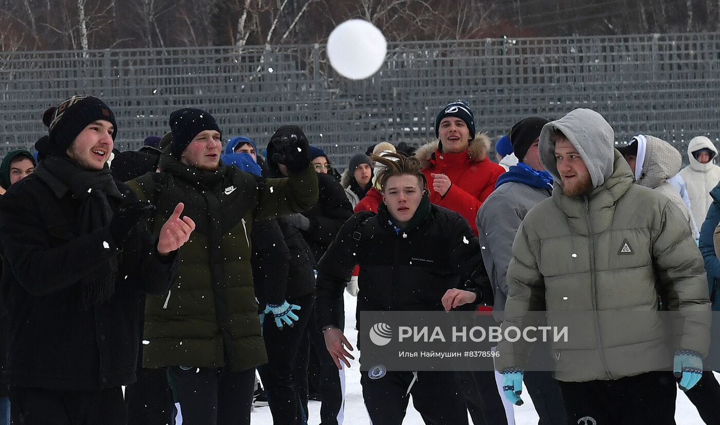 Массовая битва снежками в Красноярске