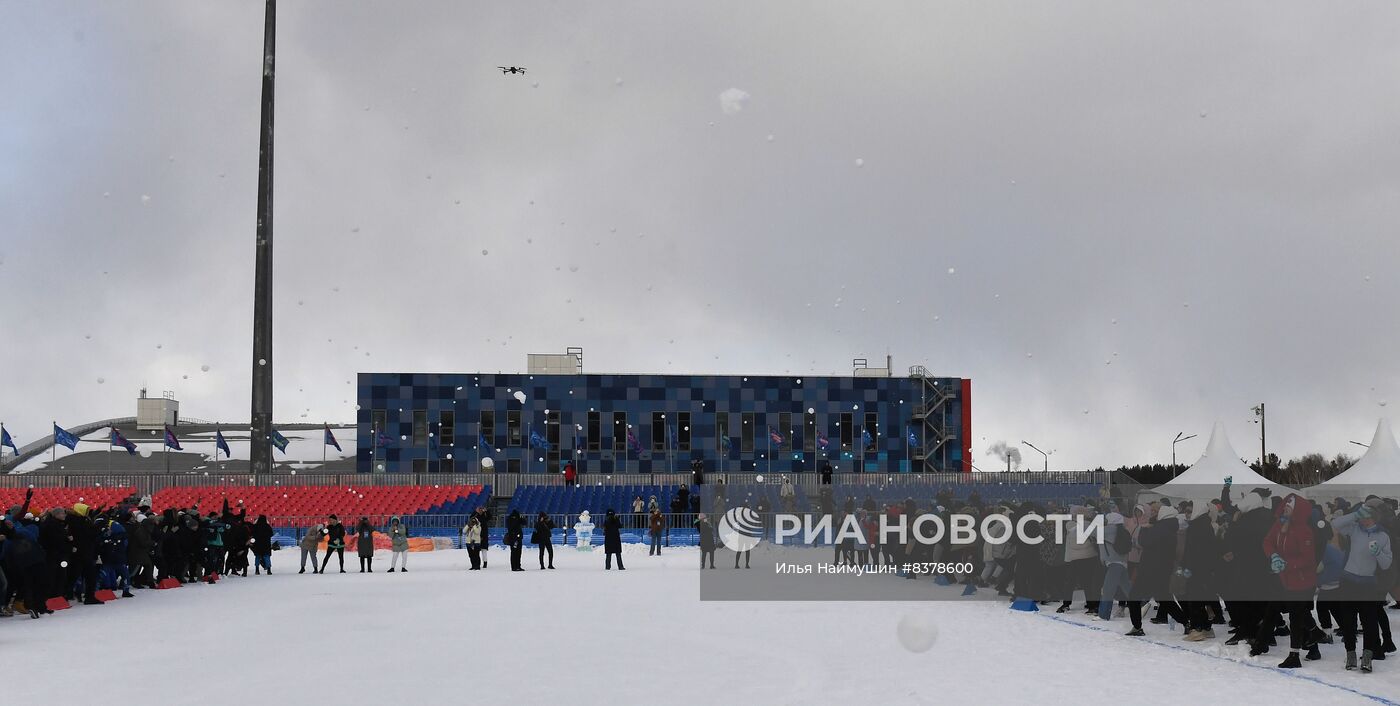 Массовая битва снежками в Красноярске