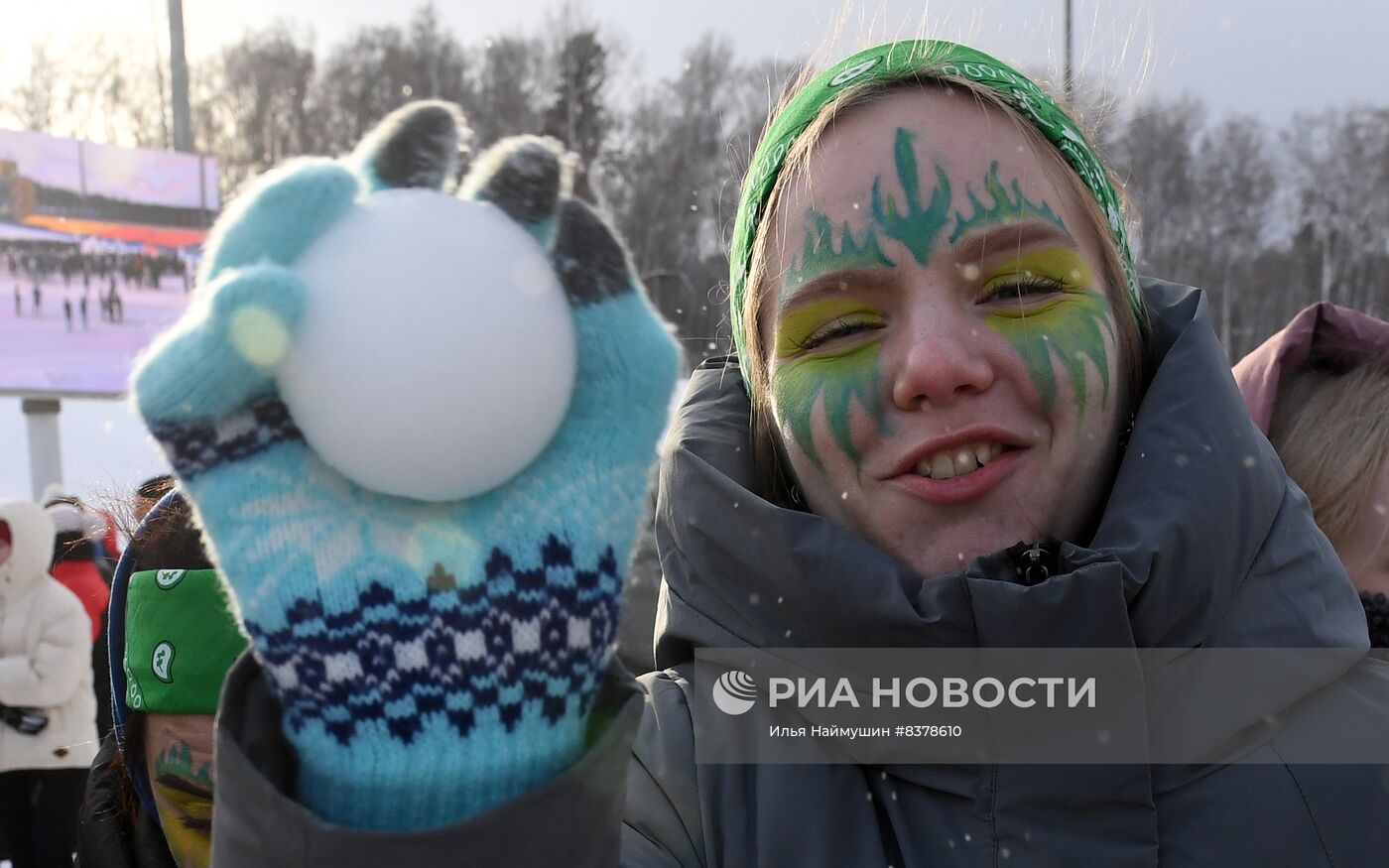 Массовая битва снежками в Красноярске