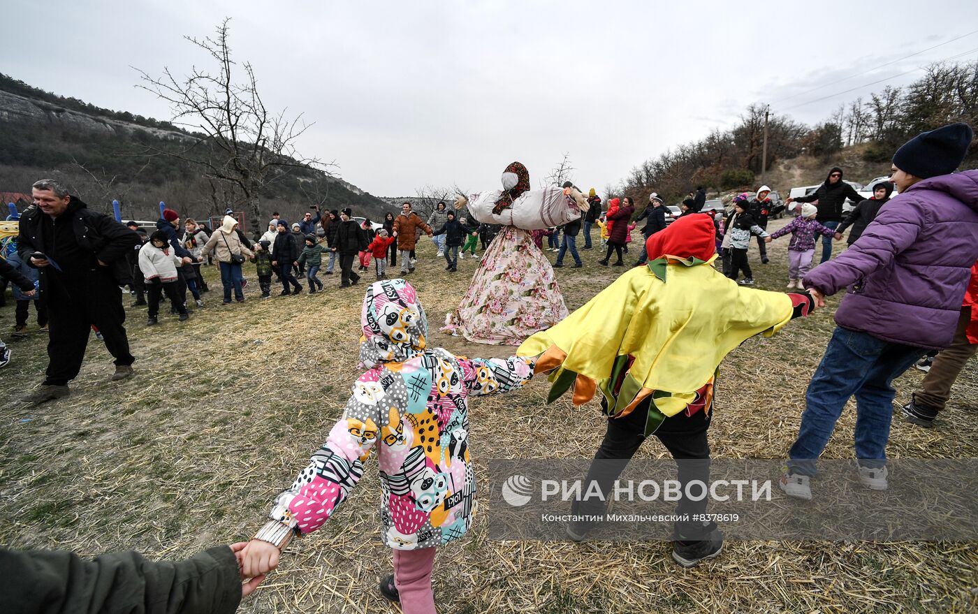 Празднование Масленицы в регионах России