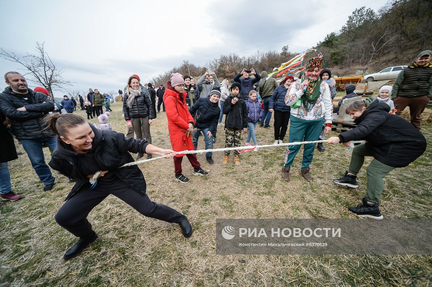 Празднование Масленицы в регионах России