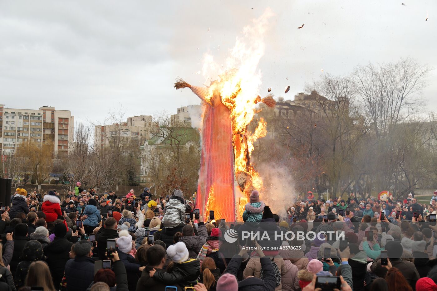 Празднование Масленицы в странах СНГ