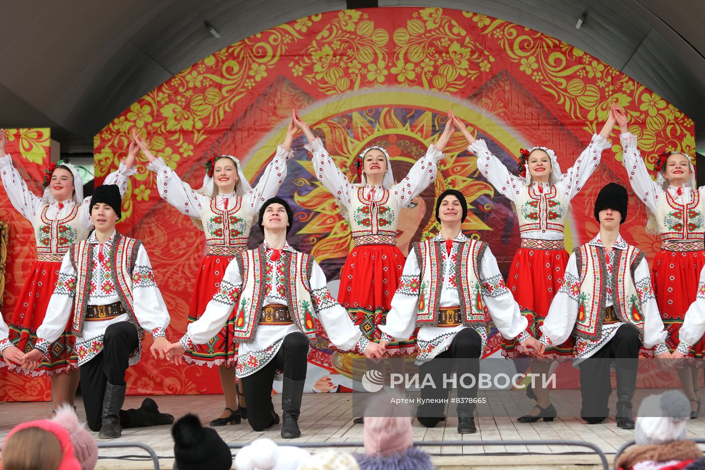 Празднование Масленицы в странах СНГ