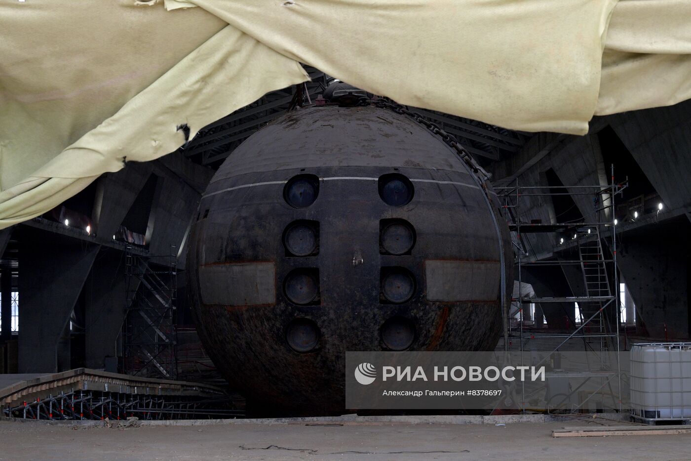 Подводная лодка "Ленинский комсомол" в музее "Остров фортов" в Петербурге