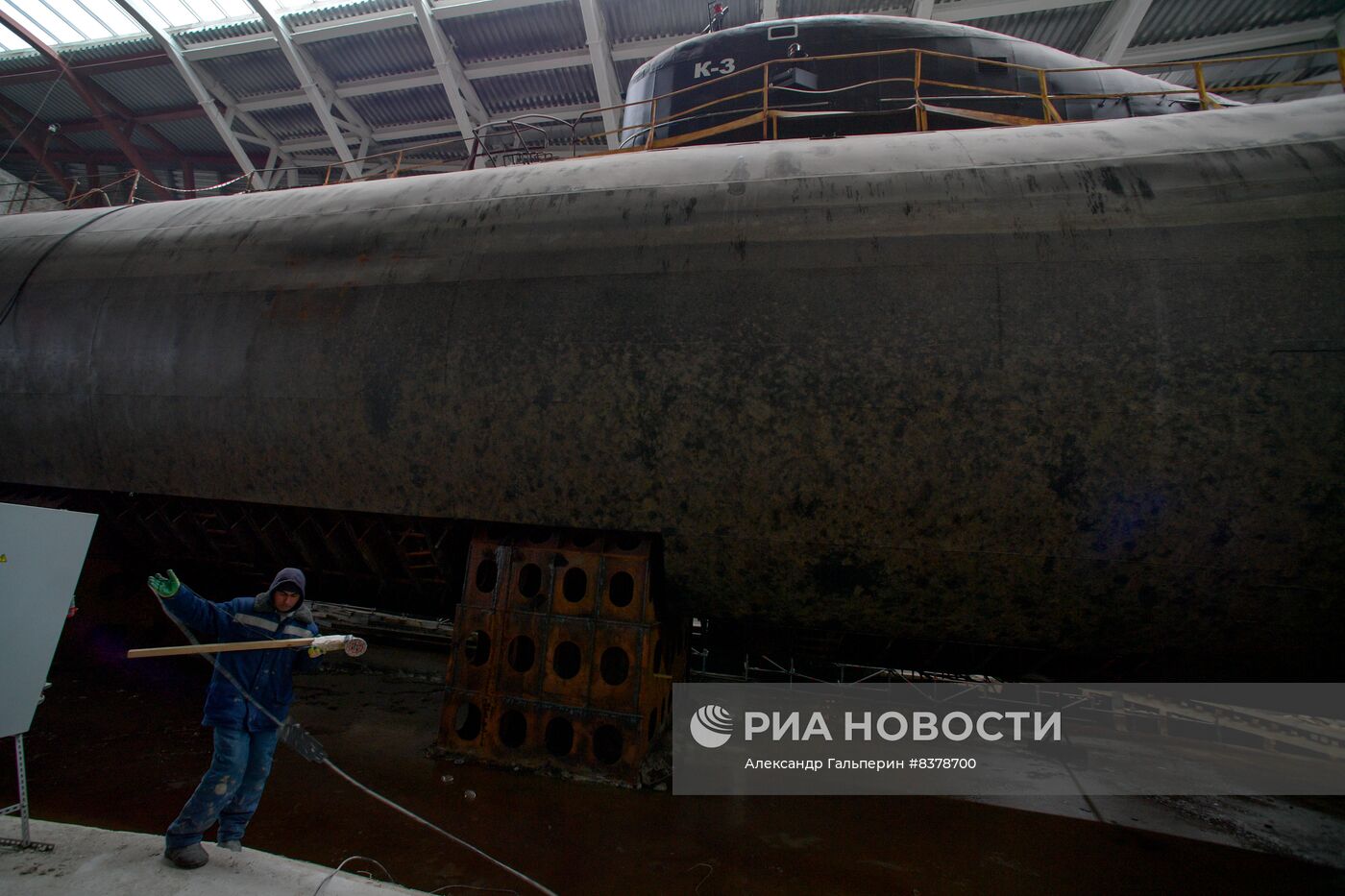 Подводная лодка "Ленинский комсомол" в музее "Остров фортов" в Петербурге
