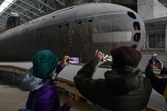 Подводная лодка "Ленинский комсомол" в музее "Остров фортов" в Петербурге