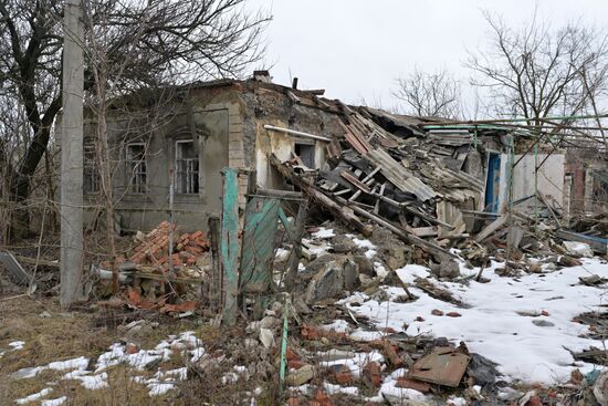 Разрушения в Марьинке Донецкой народной республики