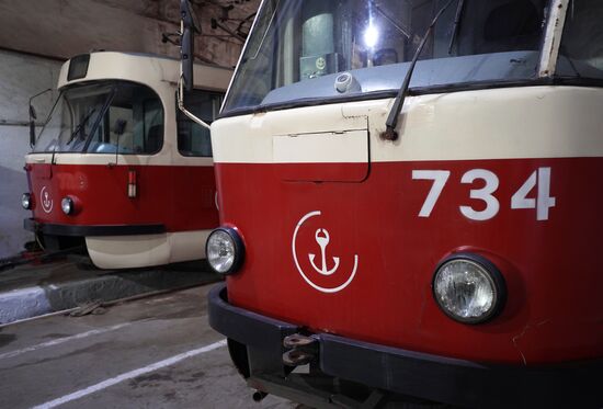 Подготовка к возобновлению движения трамваев в Мариуполе