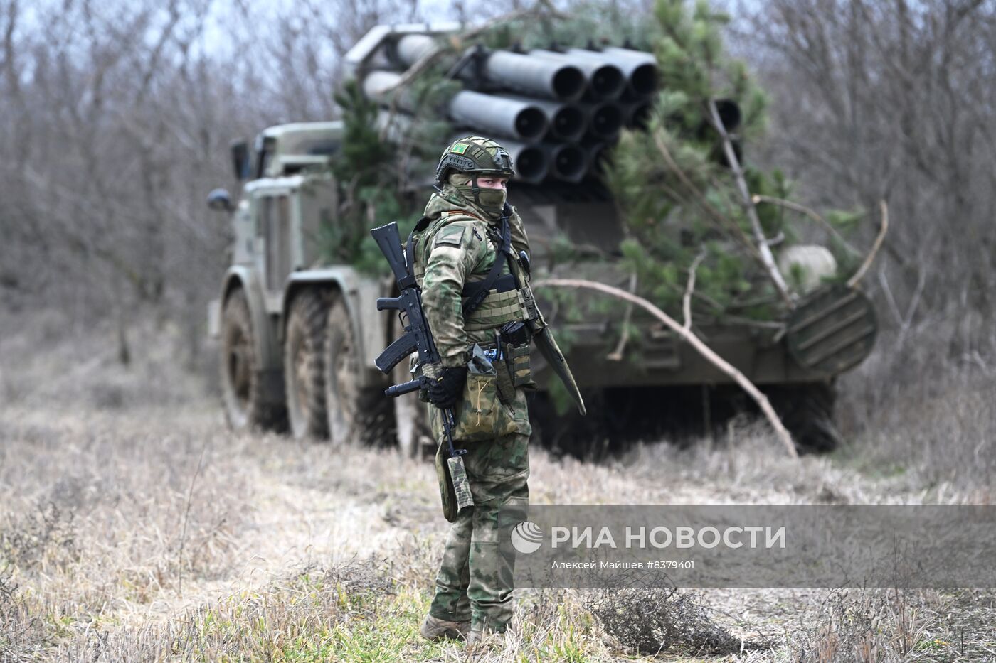 Работа артиллерийских расчетов в зоне СВО