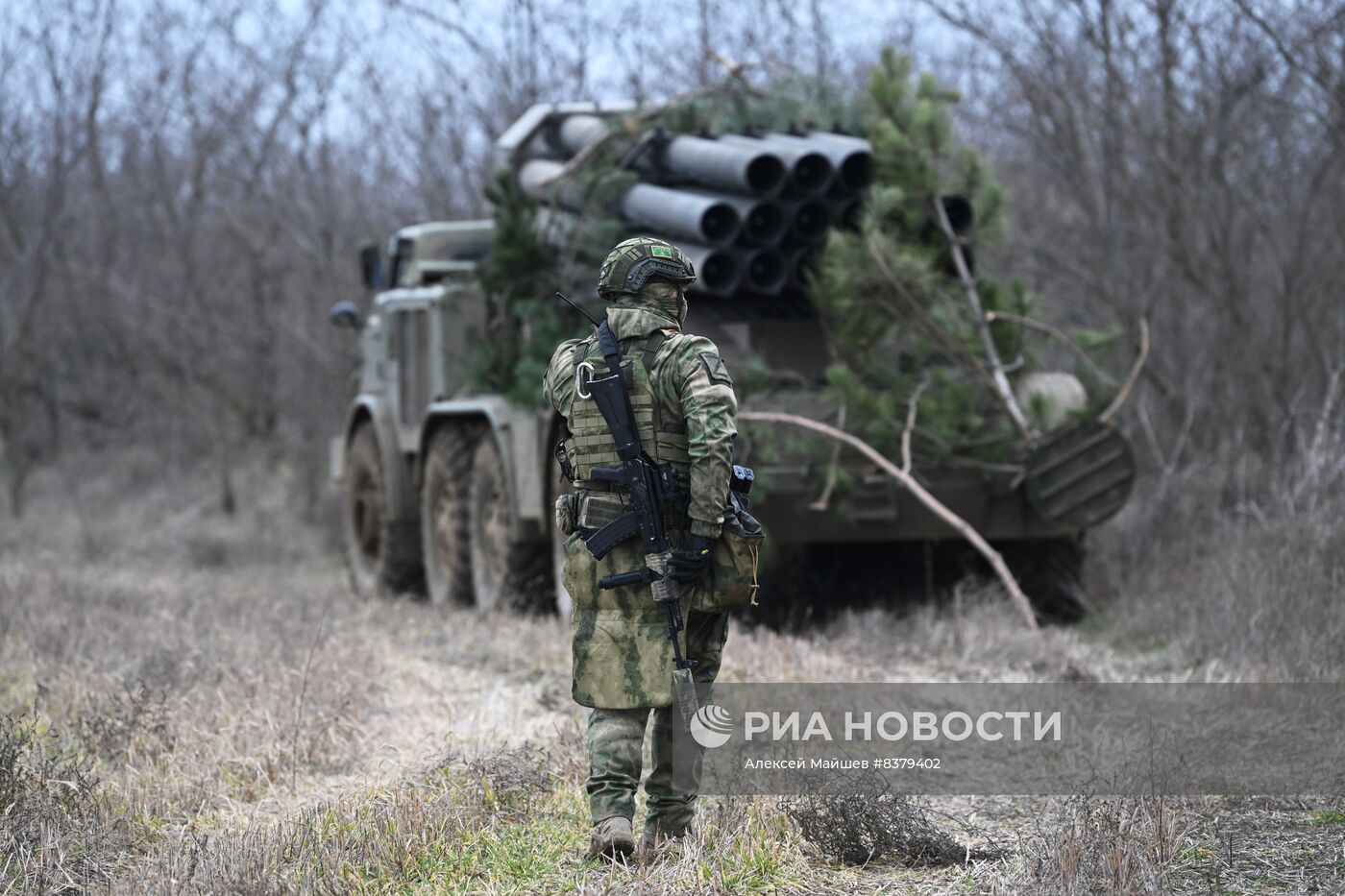 Работа артиллерийских расчетов в зоне СВО