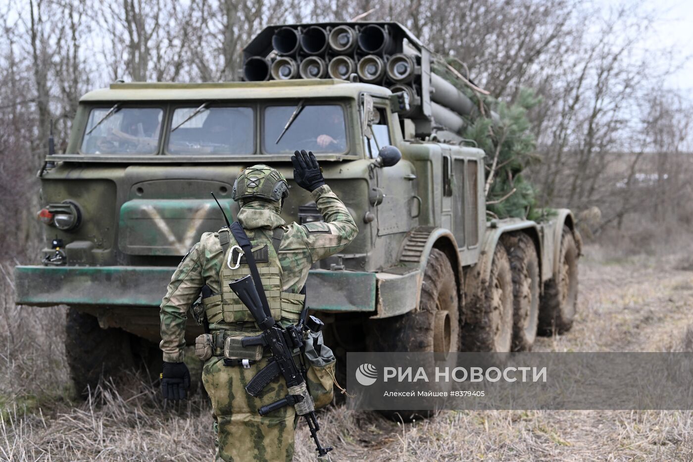 Работа артиллерийских расчетов в зоне СВО