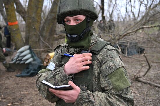 Работа артиллерийских расчетов в зоне СВО