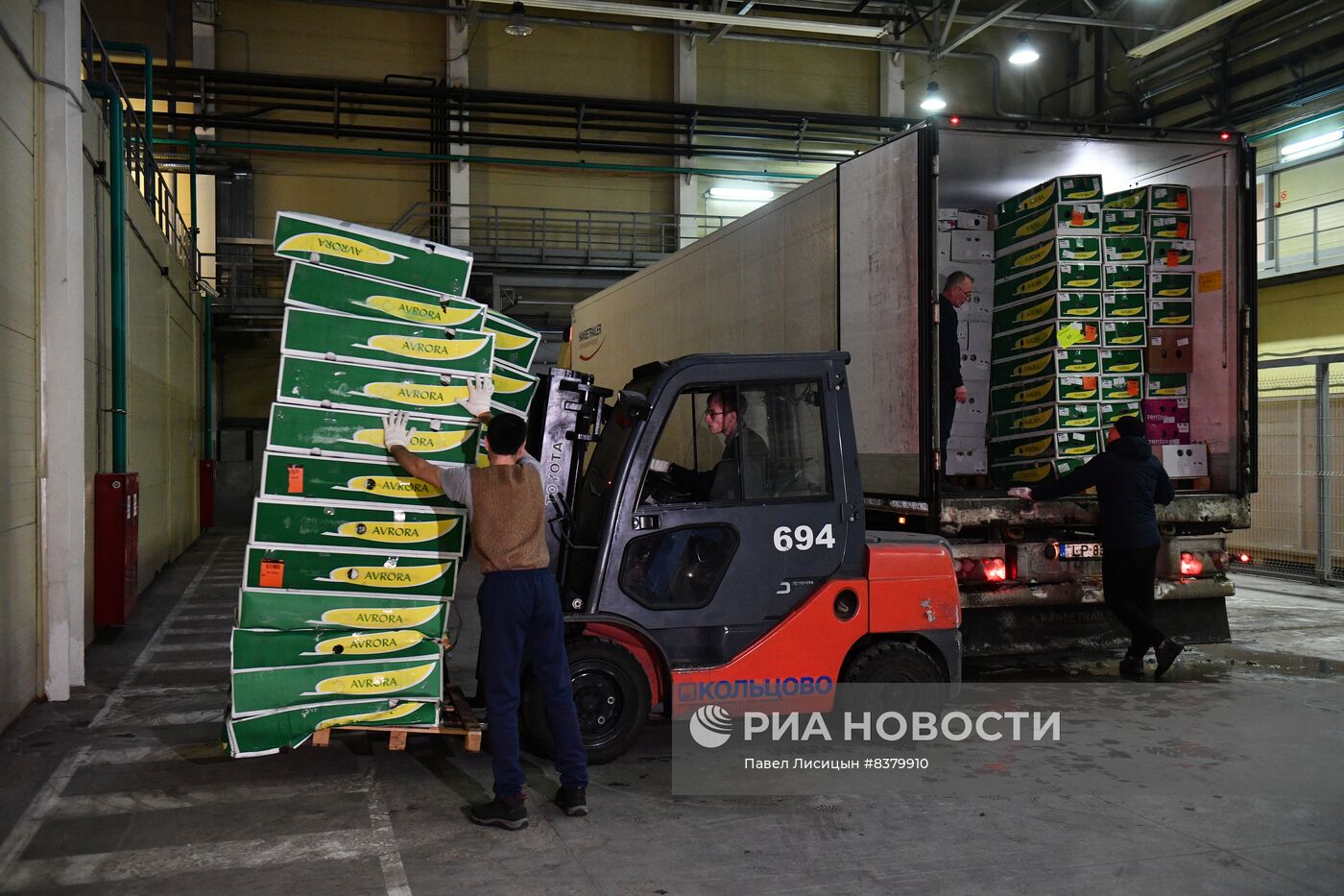 Поставка цветов к 8 Марта в Екатеринбург