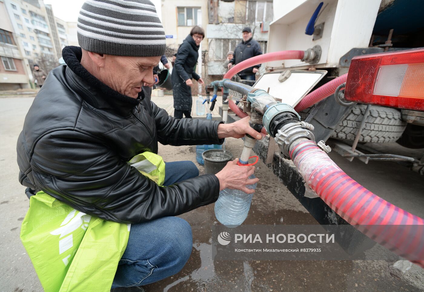 Подвоз питьевой воды для жителей Евпатории