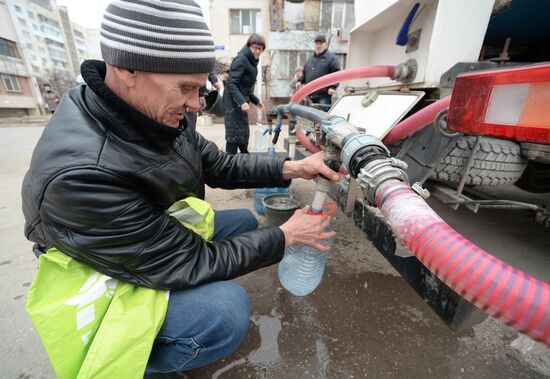 Подвоз питьевой воды для жителей Евпатории