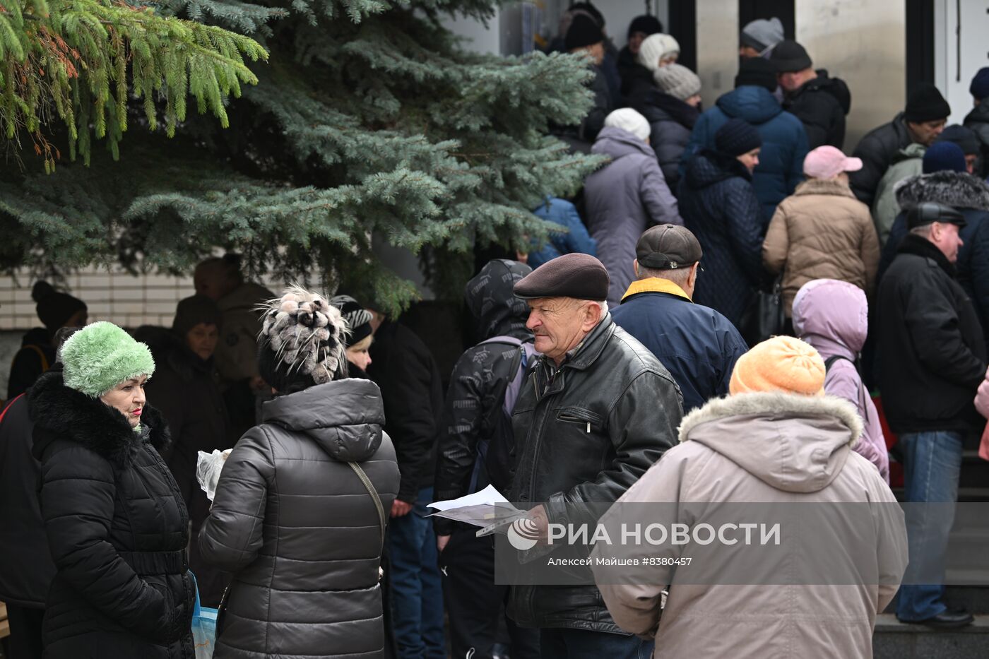 Работа пункта приёма документов на российское гражданство в Новой Каховке