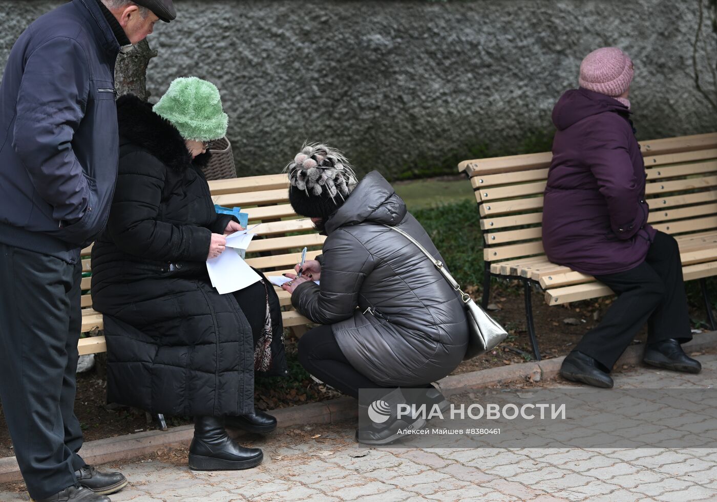 Работа пункта приёма документов на российское гражданство в Новой Каховке