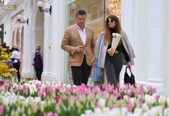 Цветочная ярмарка "Пассаж в цветах"