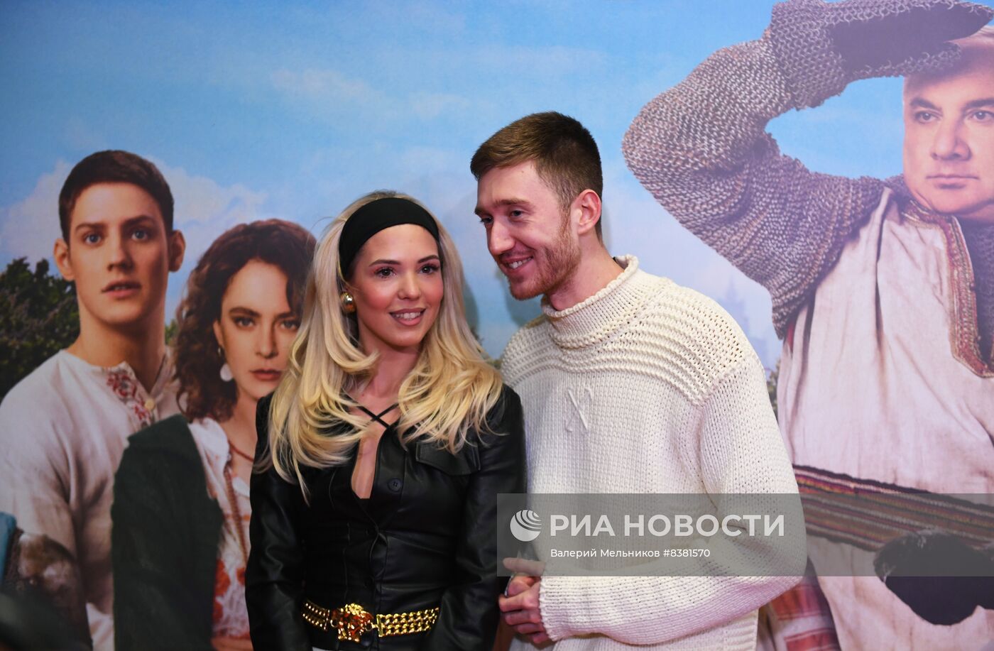 Премьера фильма "Беспринципные в деревне"