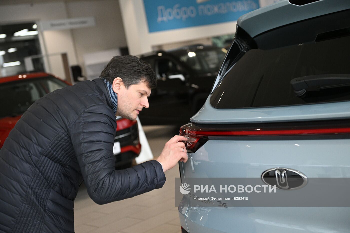 Старт продаж автомобилей "Москвич" у всех официальных дилеров