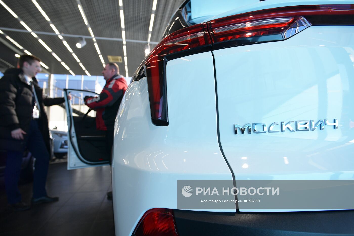 Старт продаж автомобилей "Москвич" у всех официальных дилеров