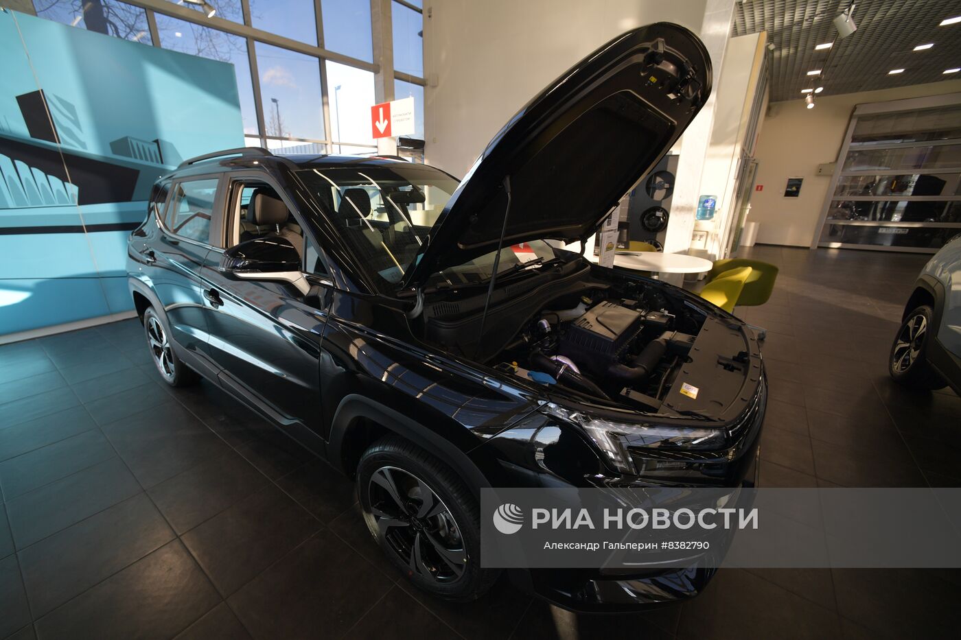 Старт продаж автомобилей "Москвич" у всех официальных дилеров