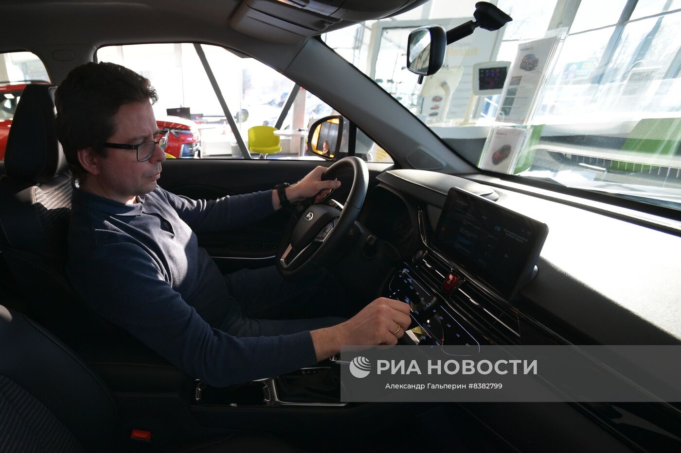 Старт продаж автомобилей "Москвич" у всех официальных дилеров