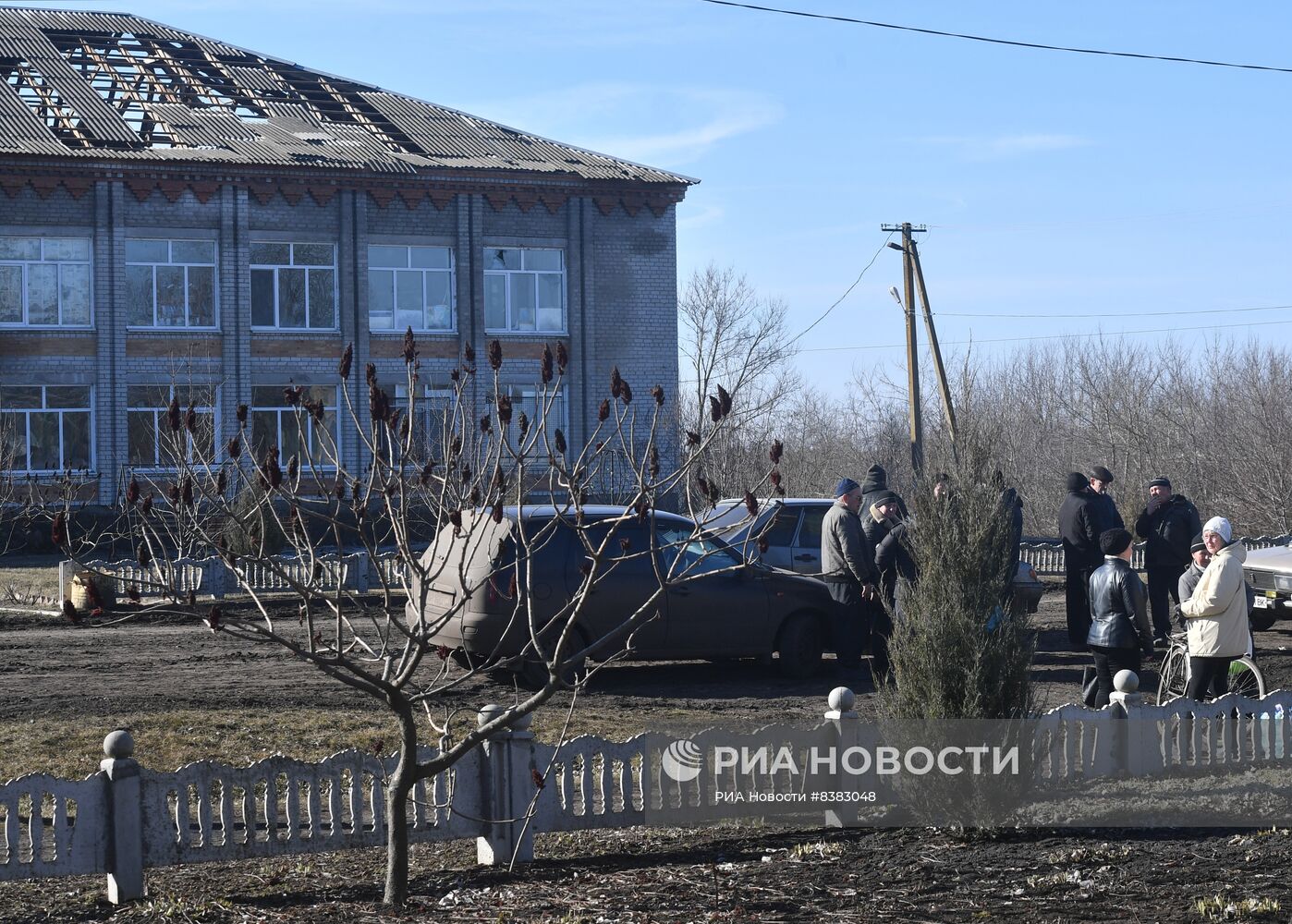Военные передали гумпомощь жителям прифронтовых сел Запорожской области