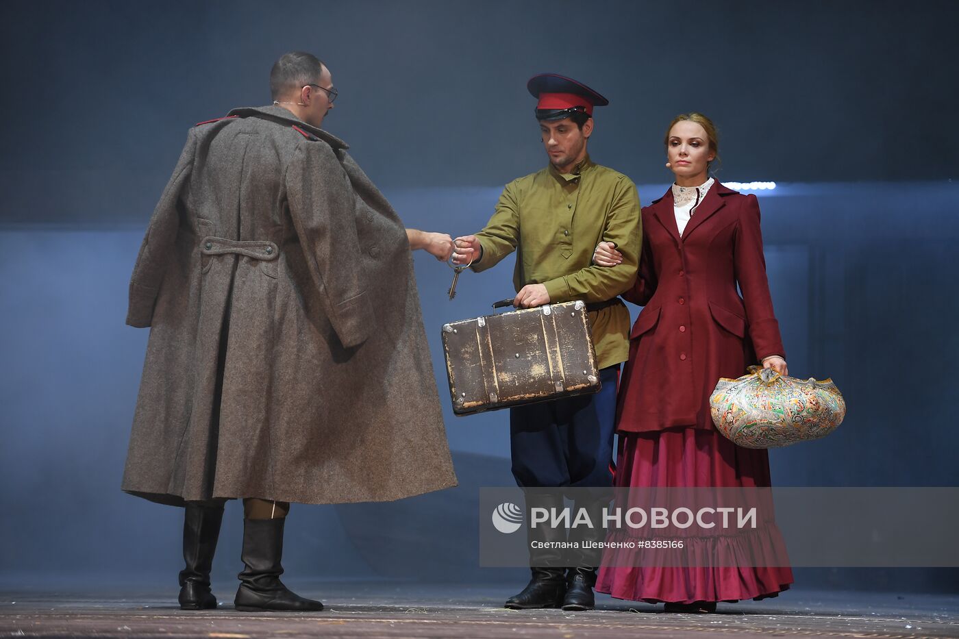 Спектакль "Тихий Дон" в театре "Русская песня"