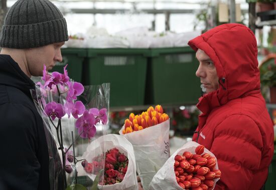 Продажа цветов к 8 марта в Московской области