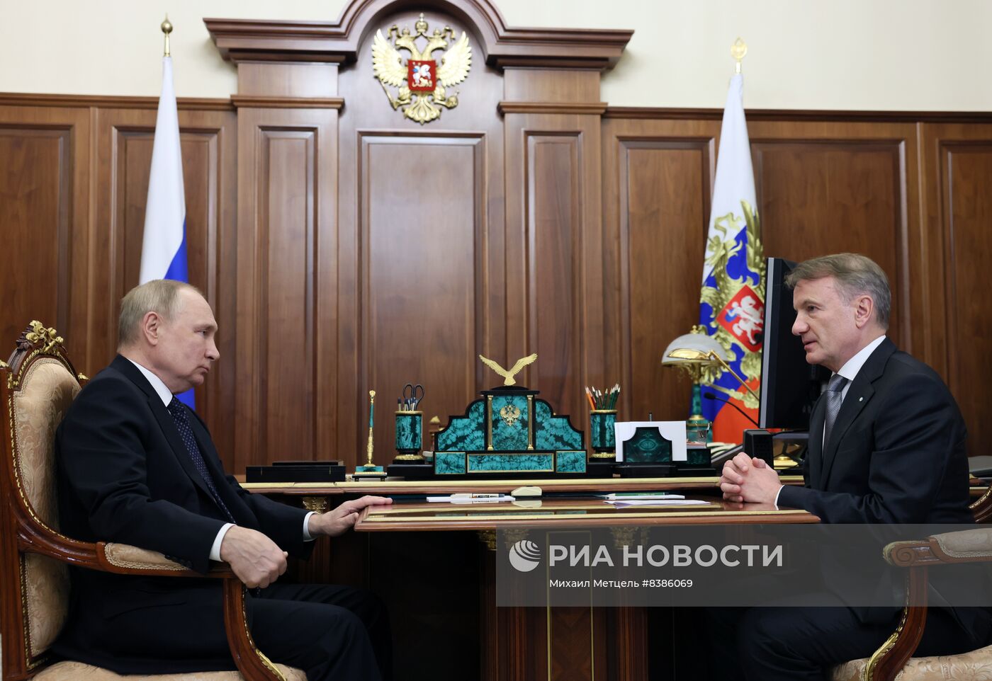 Президент РФ В. Путин встретился с главой Сбербанка Г. Грефом