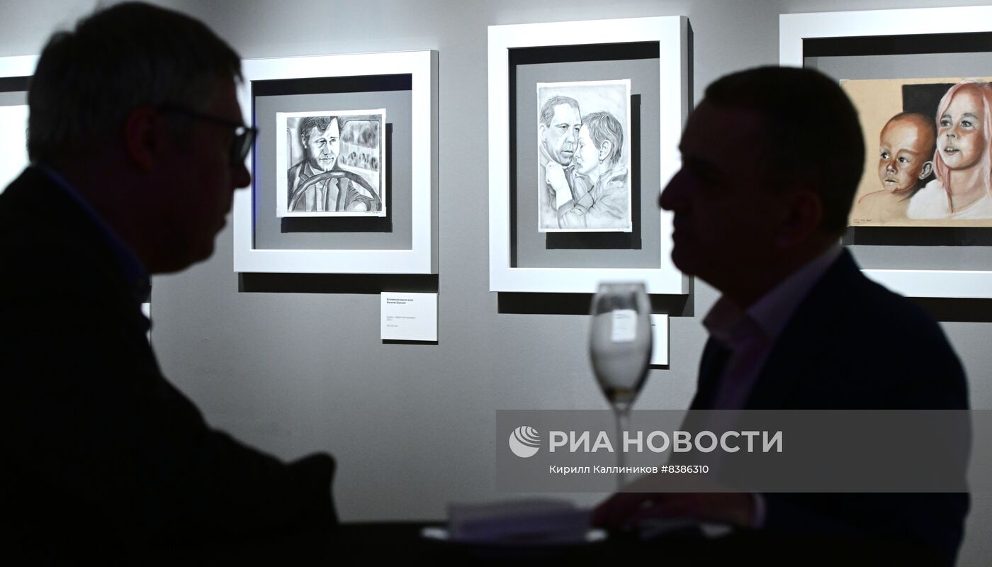 Выставка картин Виктора Бута "Берег мой тонкой линией"