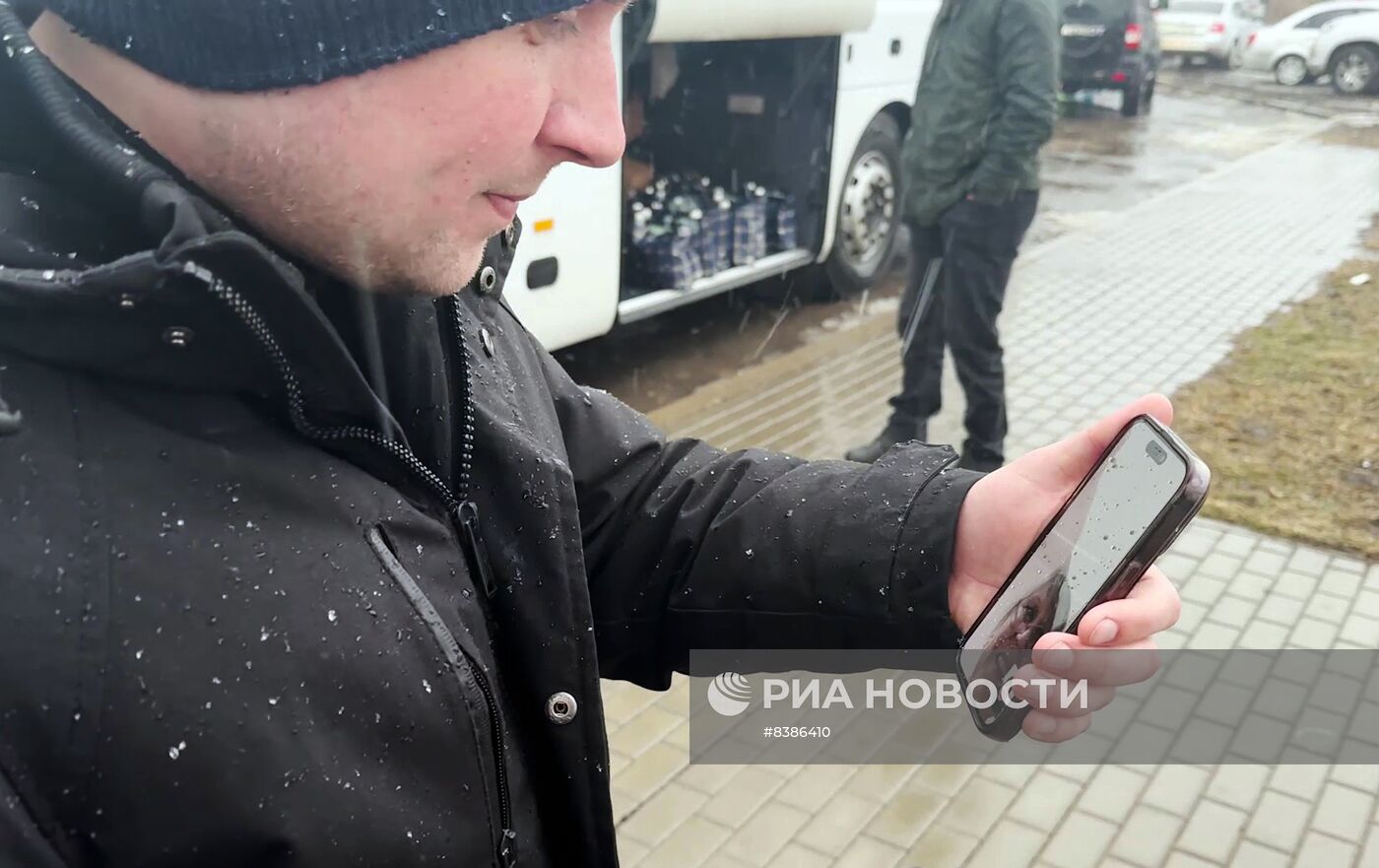 Российские военные вернулись из украинского плена в Россию