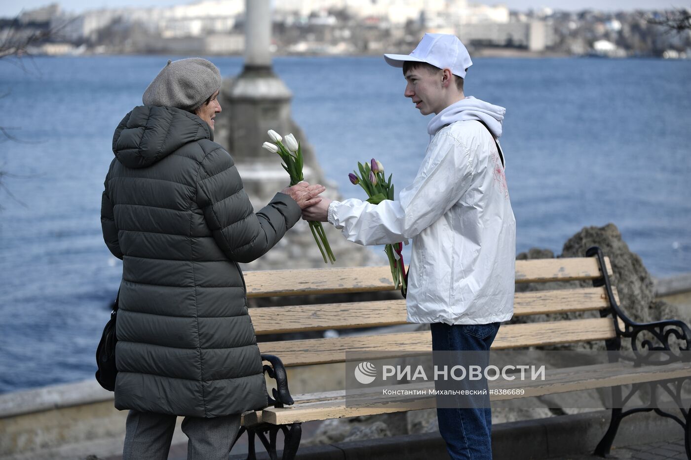 Международный женский день в России