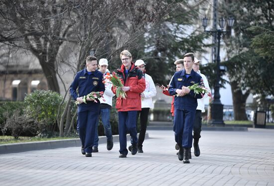 Международный женский день в России