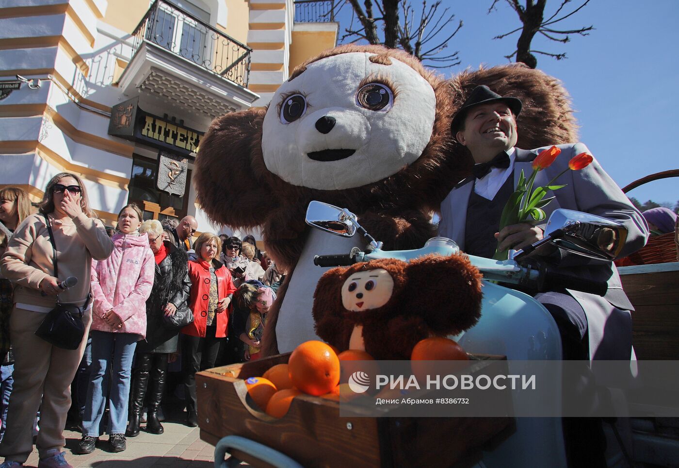 Международный женский день в России