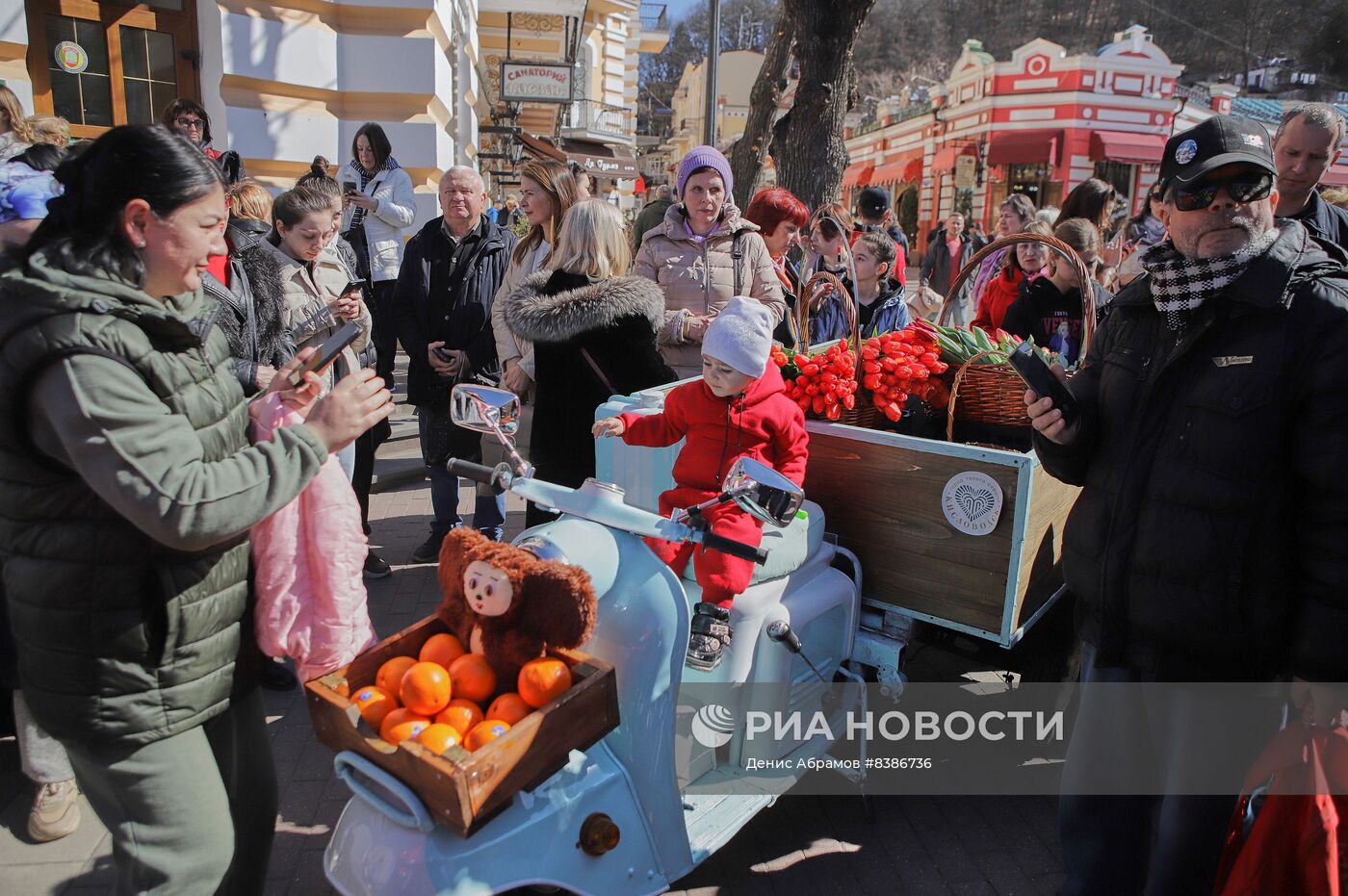 Международный женский день в России