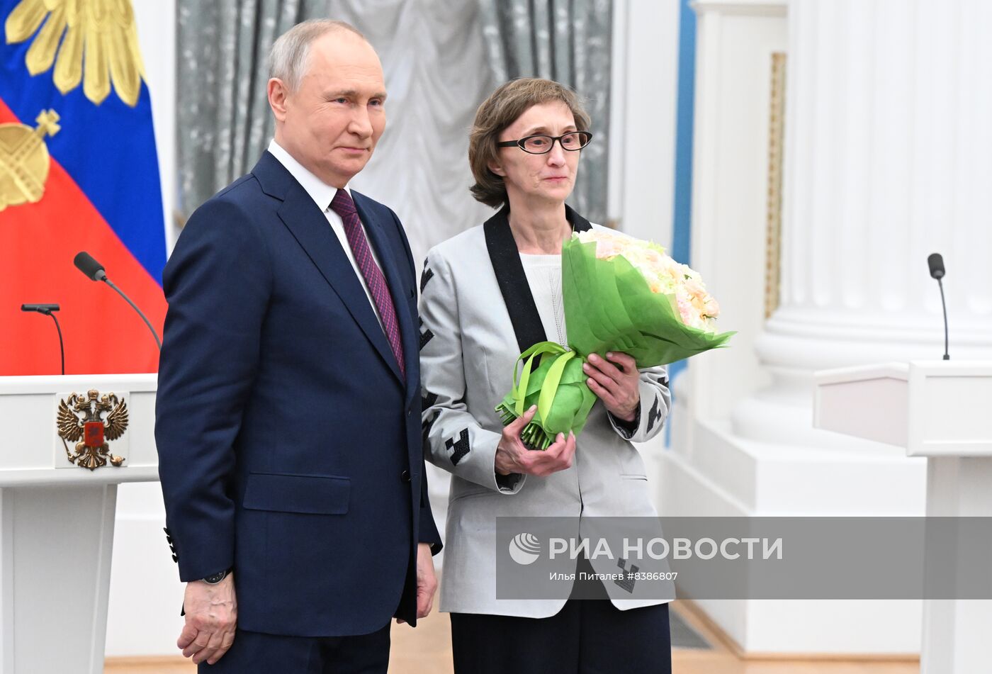 Президент РФ В. Путин вручил государственные награды выдающимся женщинам России