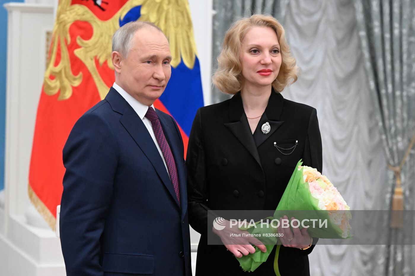 Президент РФ В. Путин вручил государственные награды выдающимся женщинам России