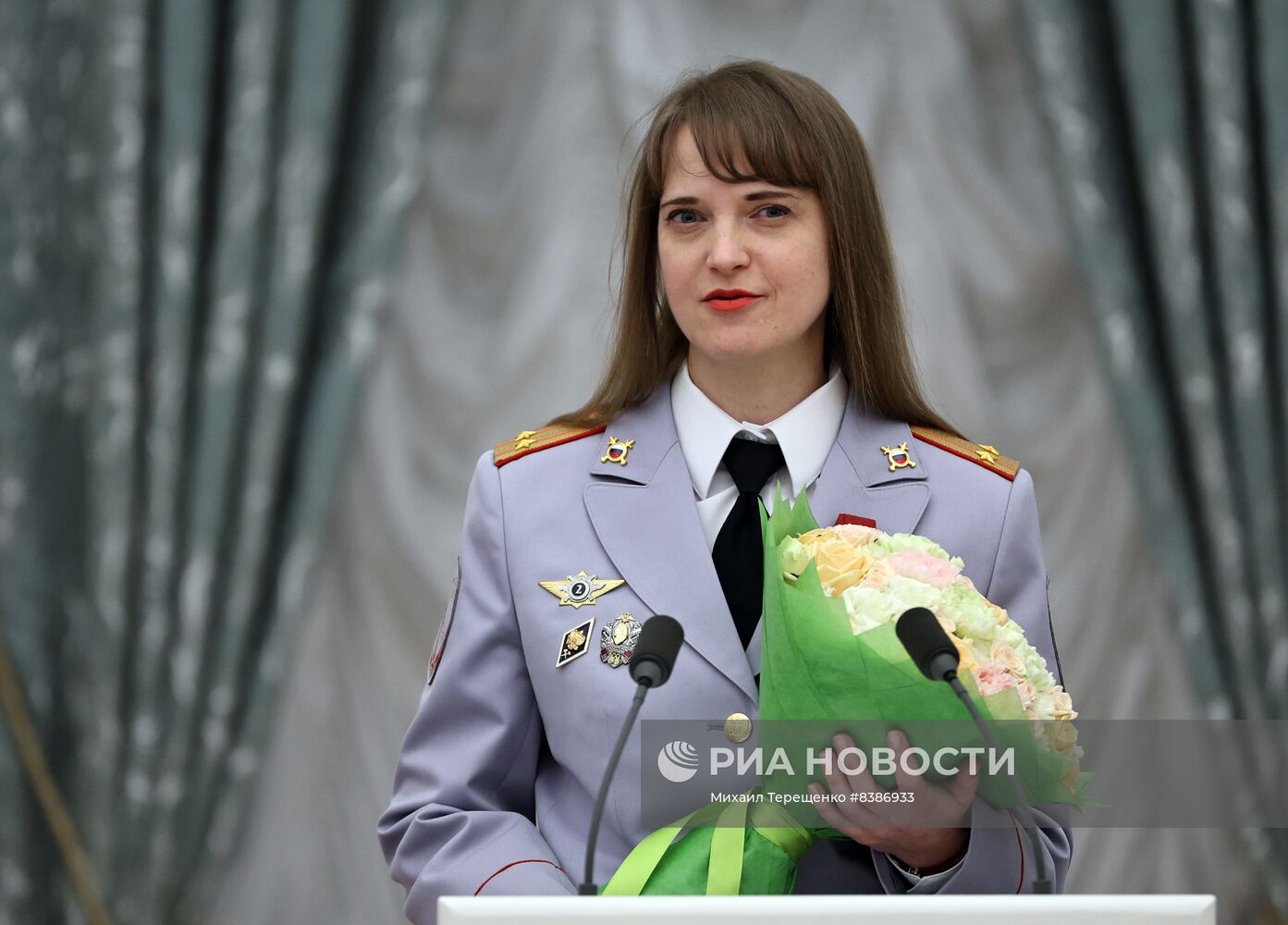 Президент РФ В. Путин вручил государственные награды выдающимся женщинам России