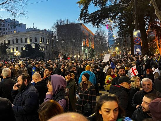 В Тбилиси проходит масштабная акция протеста