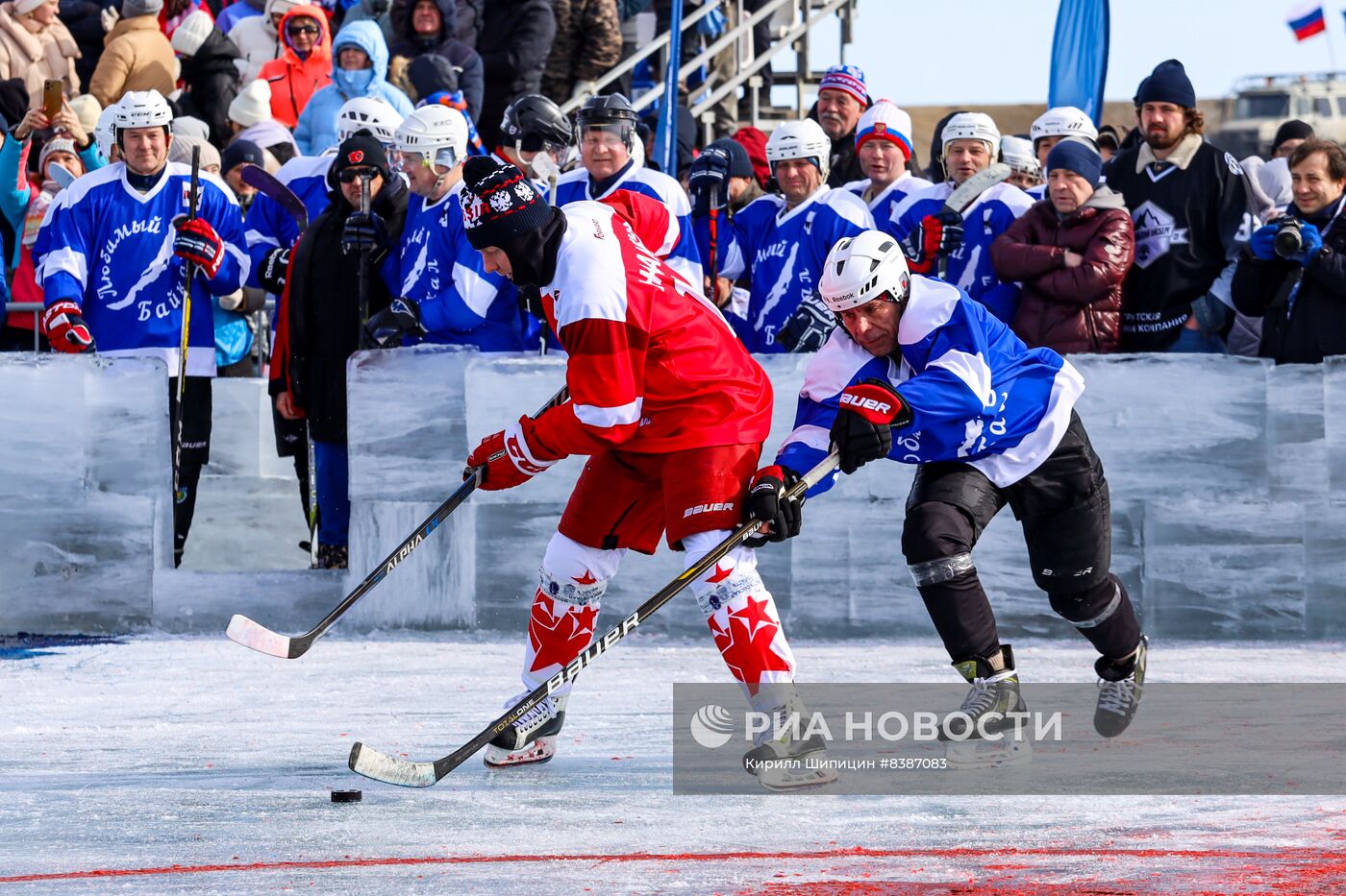 Звездный хоккейный матч на озере Байкал
