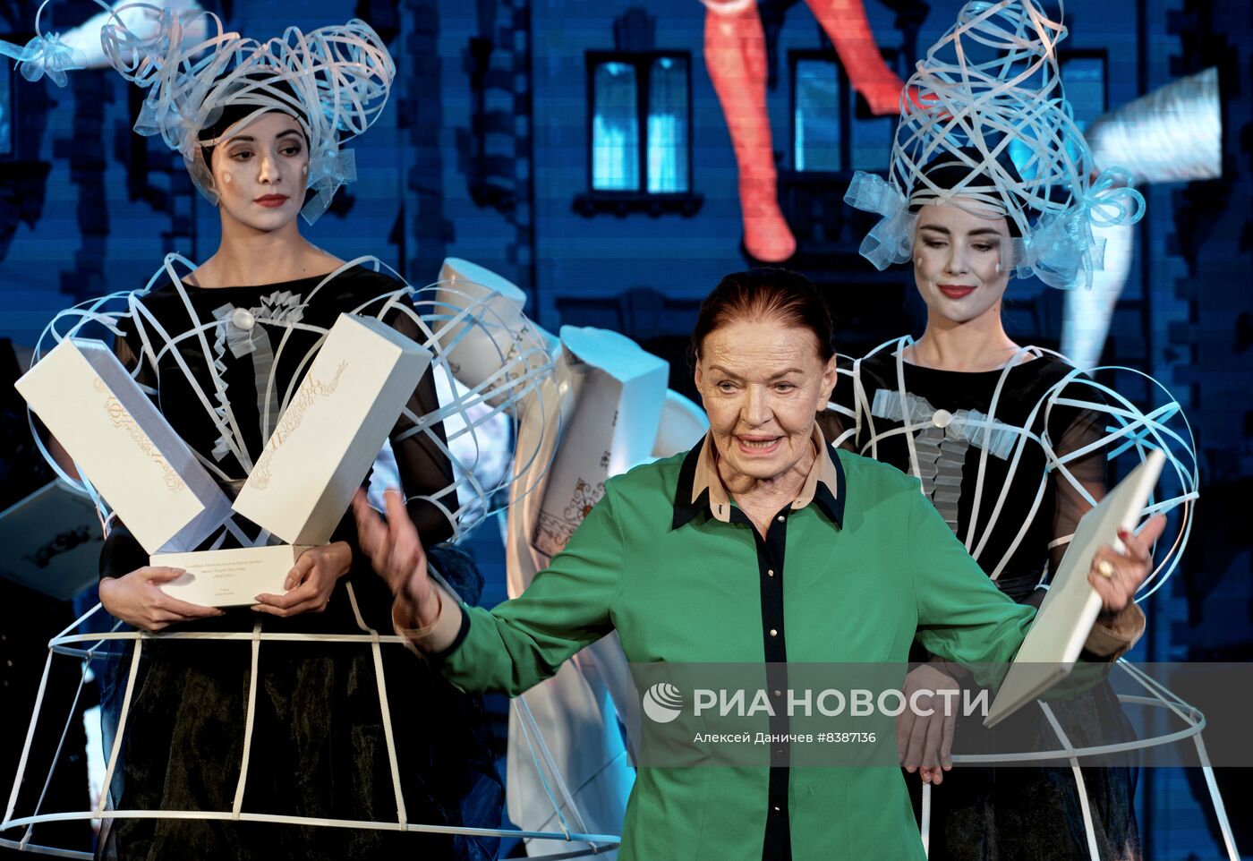 Вручение премии "Фигаро" имени А. Миронова в Санкт-Петербурге