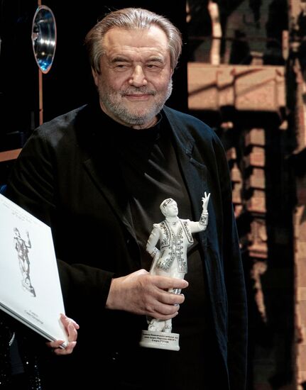 Вручение премии "Фигаро" имени А. Миронова в Санкт-Петербурге