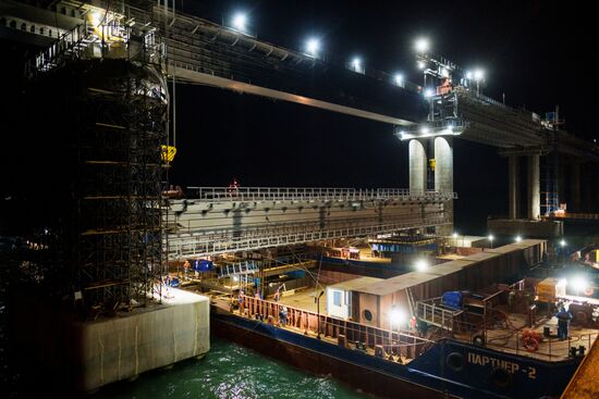 Завершен монтаж первого пролетного строения железнодорожной части Крымского моста