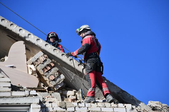 Ликвидация последствий взрыва газа в жилом доме в Чите