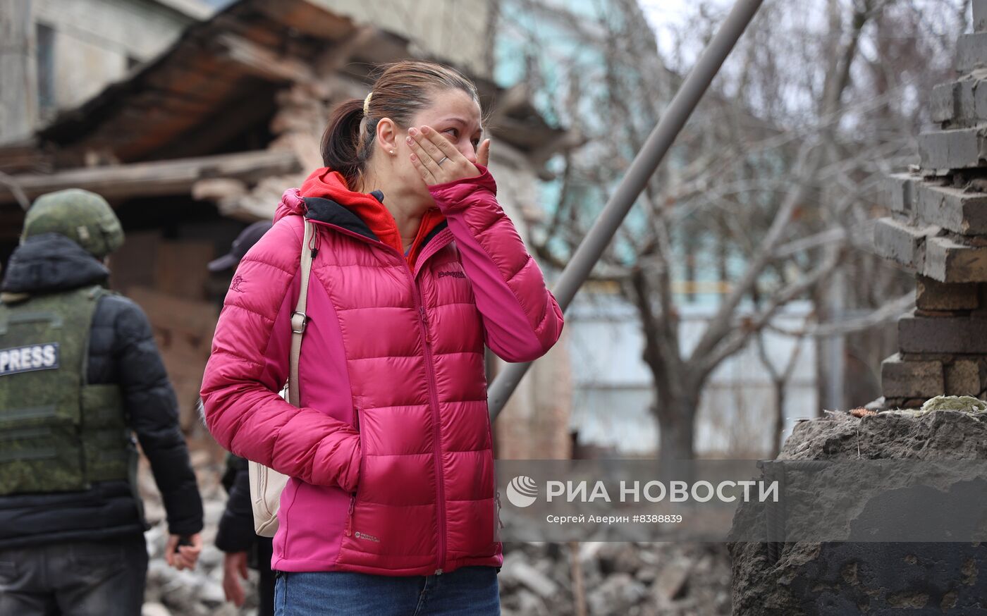 Последствия обстрела Калининского района Донецка