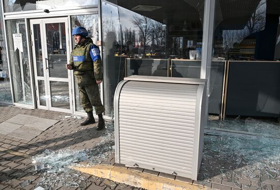 Последствия обстрела Перевальска в ЛНР из РСЗО HIMARS