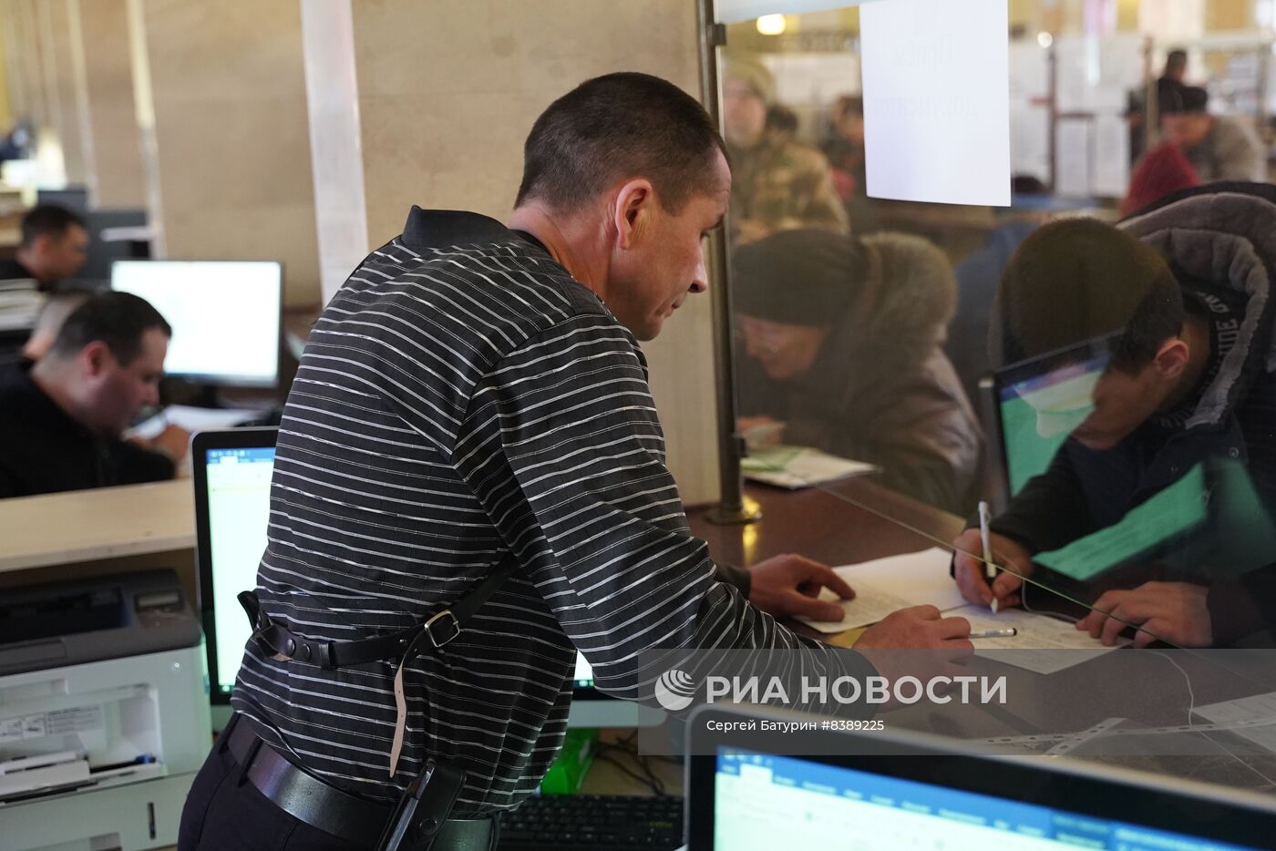 Новые пункты оформления паспортов РФ открылись в Донецке